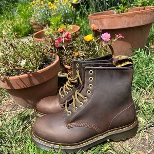 Dr Martens 1460 8-eye Aztec Crazy Horse Boot-brown